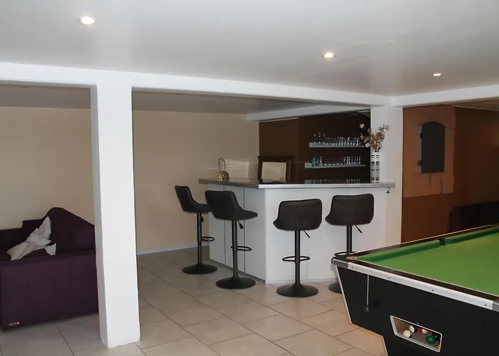 Jomenisa 住宿加早餐酒店 3*