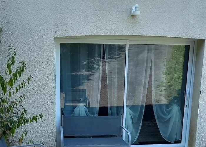 住宿加早餐酒店 Jomenisa 3*