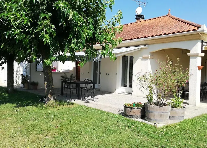 住宿加早餐酒店 Jomenisa